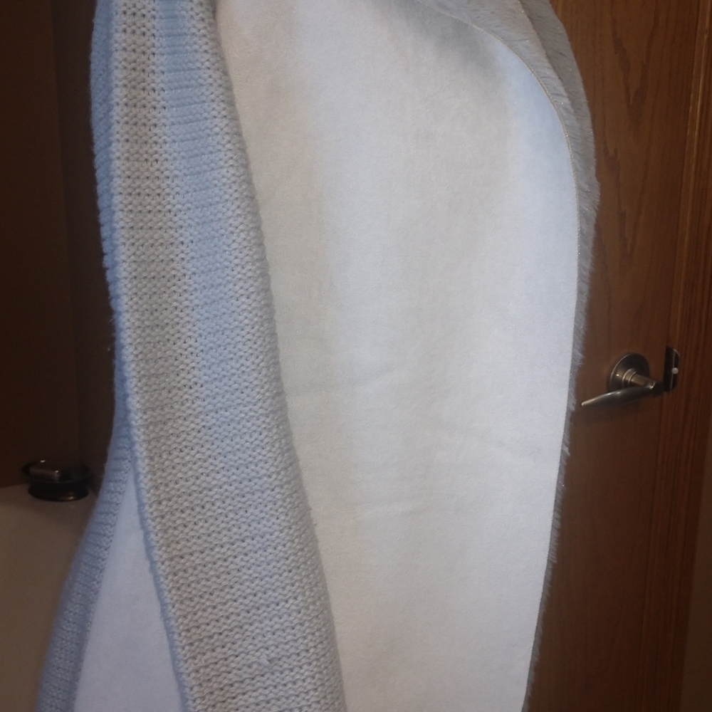 Coat - Picture 8 of 10